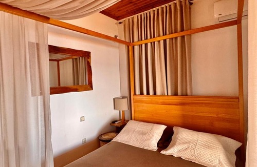 Stoupa House | Jasmine Stoupa