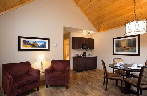 Jasper East Cabin | Jasper East Cabins