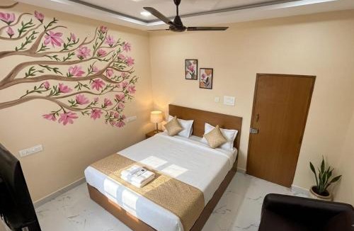 Tirupati Hotel | Jay & Jas Hotel