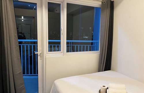 Bel-Air Condo | Jazz Tower D/Superb View at Balcony/Queen Bed for 2 Adults