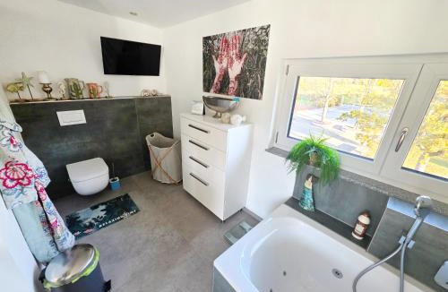 Donaustauf Apartment | Jeanys Walhalla Suite in Donaustauf 11 km von Regensburg am Donauradweg
