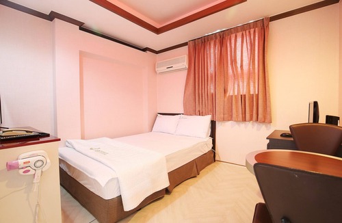 Jecheon Hotel | Jecheon J