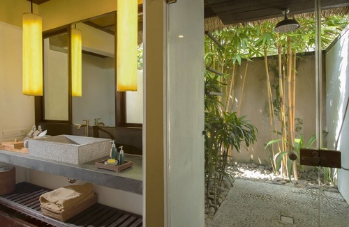Mangsit Hotel | Jeeva Klui Resort