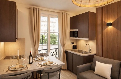 Butte-aux-Cailles Hotel | JEGO