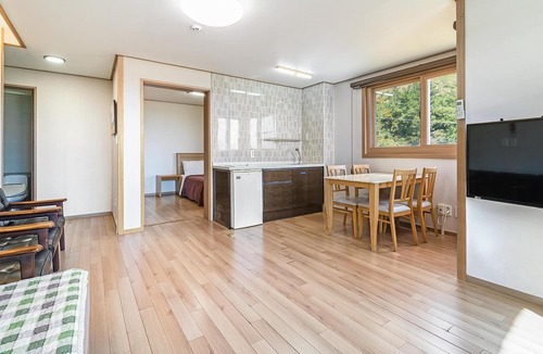 Andeok House | Jeju the Oceanhill Pension