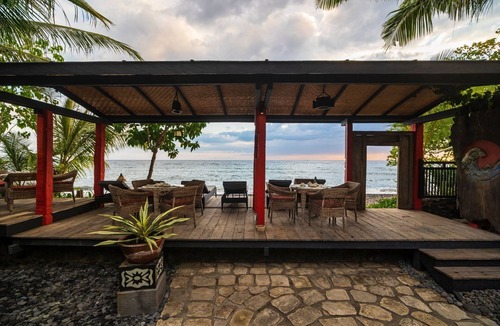 Purwakerti Cottage | JEMELUK Beach Front Cottage with a Spacious Private Terrace
