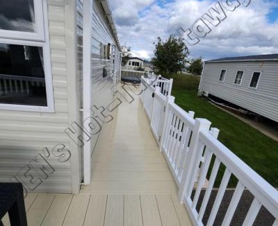 Tattershall House | JEMs Hot-Tub Getaways 6 berth at Tattershall Lakes