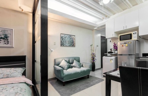 Moonwalk Condo | Jen's Comfy Home