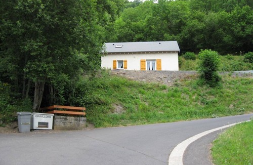 Laveissiere Ski Chalet | - jennifer cottage -