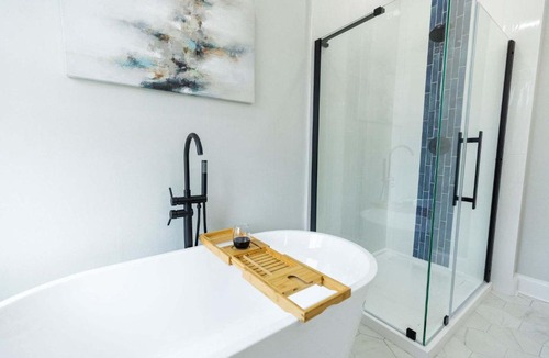 Federal Hill Apartment | Jennifer's Spa-Like Modern & Chic Broadway Retreat