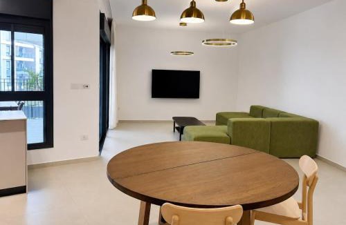 Kiryat HaLeom Apartment | Jerusalem Central - Spacious 3 Bedroom