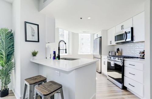 Crystal City Apartment | Jetsetter's 2BR Hub Between DC & Airport