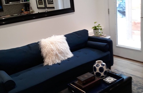 Alamo Apartment | JEWEL BOX APARTMENT, PRIVATE and SECLUDED