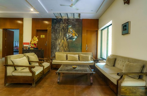 Chandrapur Hotel | Jharna Resort