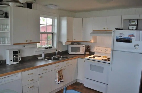 Shediac Bridge Cottage | Jigger's - Spacious Beachfront Cottage