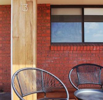 Warrnambool House | Jimmara Sands- Central home close to shops & beach