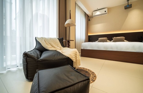 Changjiang County House | Jingdezhen Streamside B&B (Taoxichuan Cultural & Creative Zone Branch)