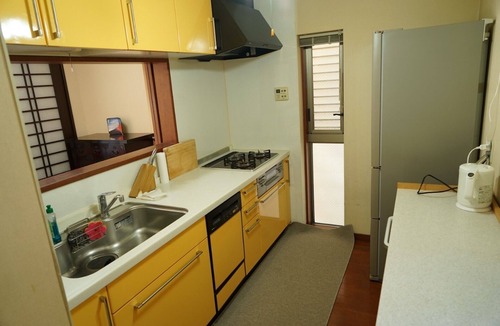 Shimogyo House | JingyiSeikou Whole house charter Perfect for l/Kyoto Kyōto