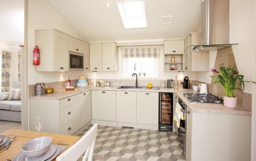 Pocklington House | JJs Lodge Azalea