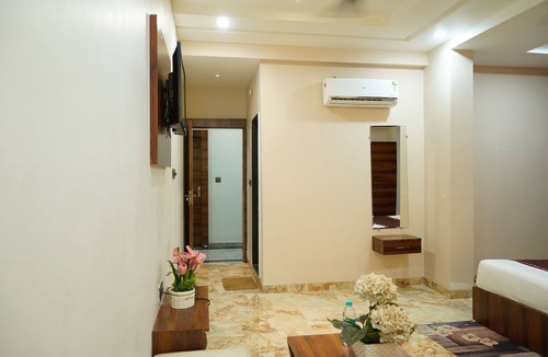 Pithampur Hotel | JMC HOTEL THE MOON