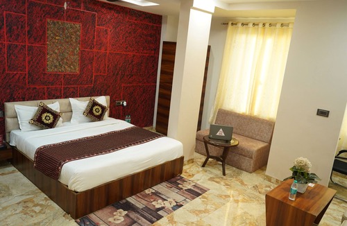 Pithampur Hotel | JMC HOTEL THE MOON