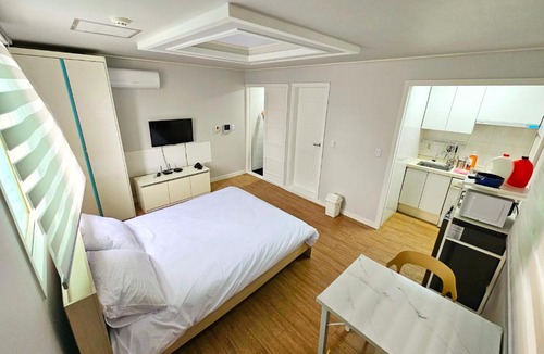 Choryang Apartment | JMC Residence