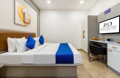DLF City Apartment | JMD LUXE STAY, DLF Phase 1, Golf Course Road