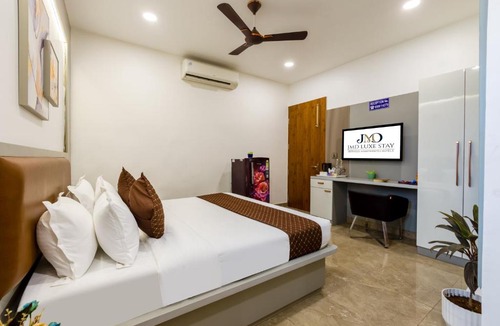 DLF City Apartment | JMD LUXE STAY, DLF Phase 1, Golf Course Road