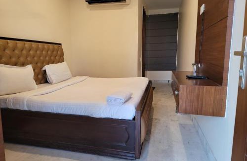 Vasant Kunj House | JMD Residency