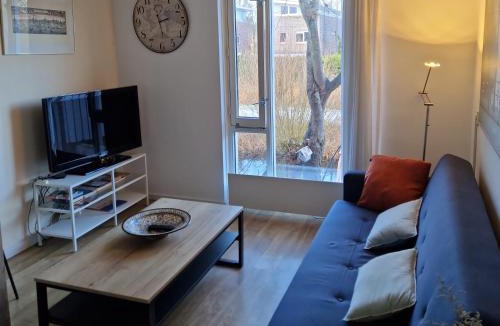 Slotervaart House | Johan's B&B - Since 2014 roofterrace and cheap parking