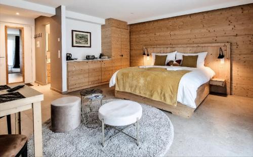 Vex Hotel | John's Lodge