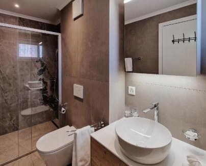 Vex Hotel | John's Lodge