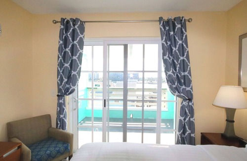 Madeira Beach Apartment | John's Pass Hotel