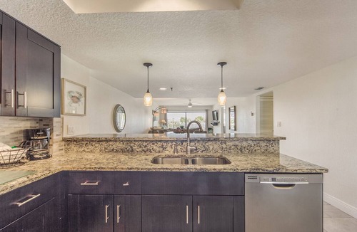 Madeira Beach Condo | John's Pass Updated 2B/2B - Beach Place #102