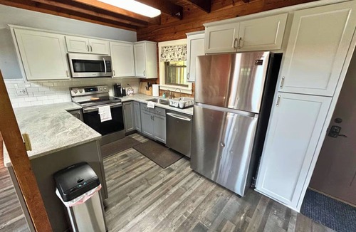 Johnstown House | Johnstown Gem! Spacious Wood Home & Beautiful Farm - Amazing for Families & Work