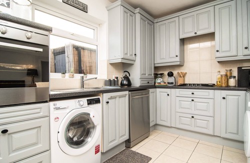 Hoylake House | JOIVY 2-bedroom house w/courtyard in Hoylake