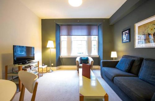 New Town Apartment | JOIVY Charming Apt close to City Centre