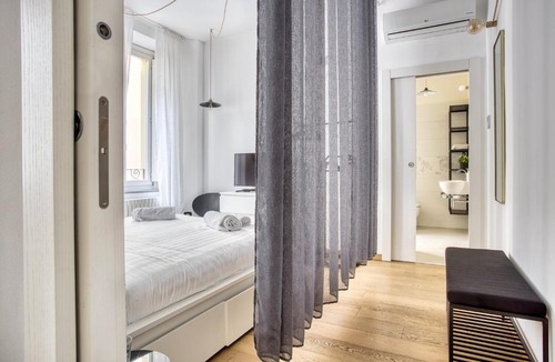 Zona Farini Apartment | JOIVY Elegant flat Easy Access to Centre