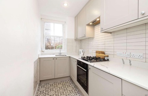 Comely Bank Apartment | JOIVY Spacious 2-Bedroom Ground Floor Flat