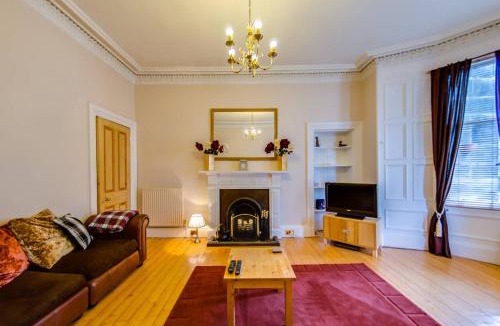 Marchmont Apartment | JOIVY Spacious Apartment next to The Meadows
