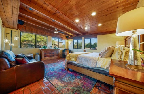 Tucson House | Jojoba Compound