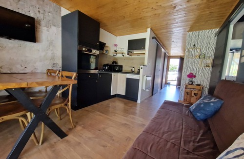 Saint-Eustache Apartment | Joli Appartement Entre lac et Montagne