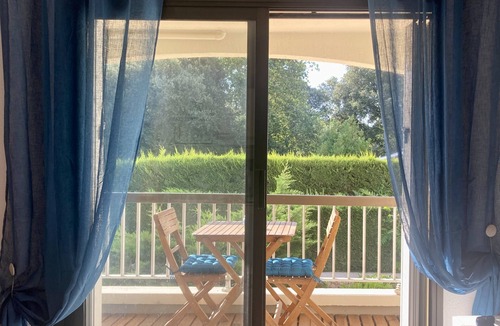 Dolus-d'Oleron Apartment | Joli Studio à Vert Bois Avec une Piscine , Proche Plage