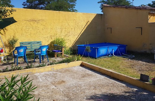 Carpentras Apartment | Joli Studio Avec Terrasse, Jardin et Piscine