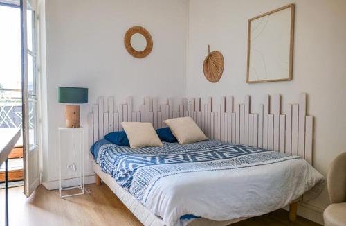 Downtown Angers Apartment | Joli studio avec terrasse - proche château - 2 personnes