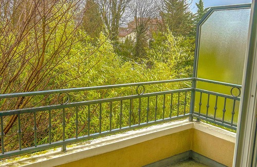 Livry-Gargan Apartment | Jolie f2 Cosy Avec Balcon