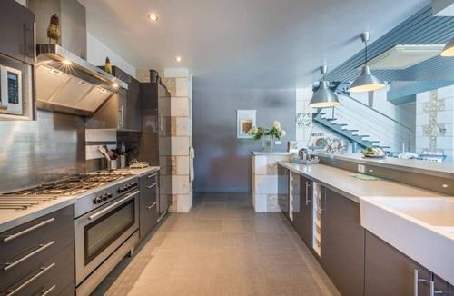 La Chapelle-Faucher Villa | Jolie Gîte DE Charme EN Pierre Avec Piscine Chauffée Privée Pour 8 Personnes