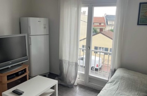 Savigny-sur-Orge Apartment | Jolie Studio Plein Centre-ville