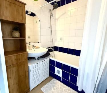 Bellerive-sur-Allier Apartment | Jolie suite Bohème avec terrasse et vue sur le lac