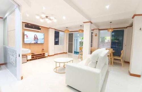 South Pattaya Villa | Jomtien Beach Pool Villa บ้านพูลวิลล่าติดทะเล หาดจอมเทียน